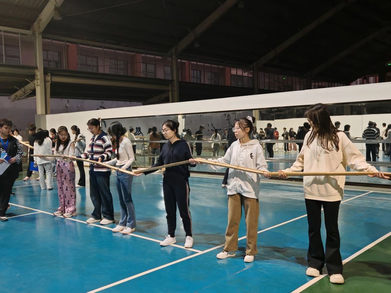 27CF2